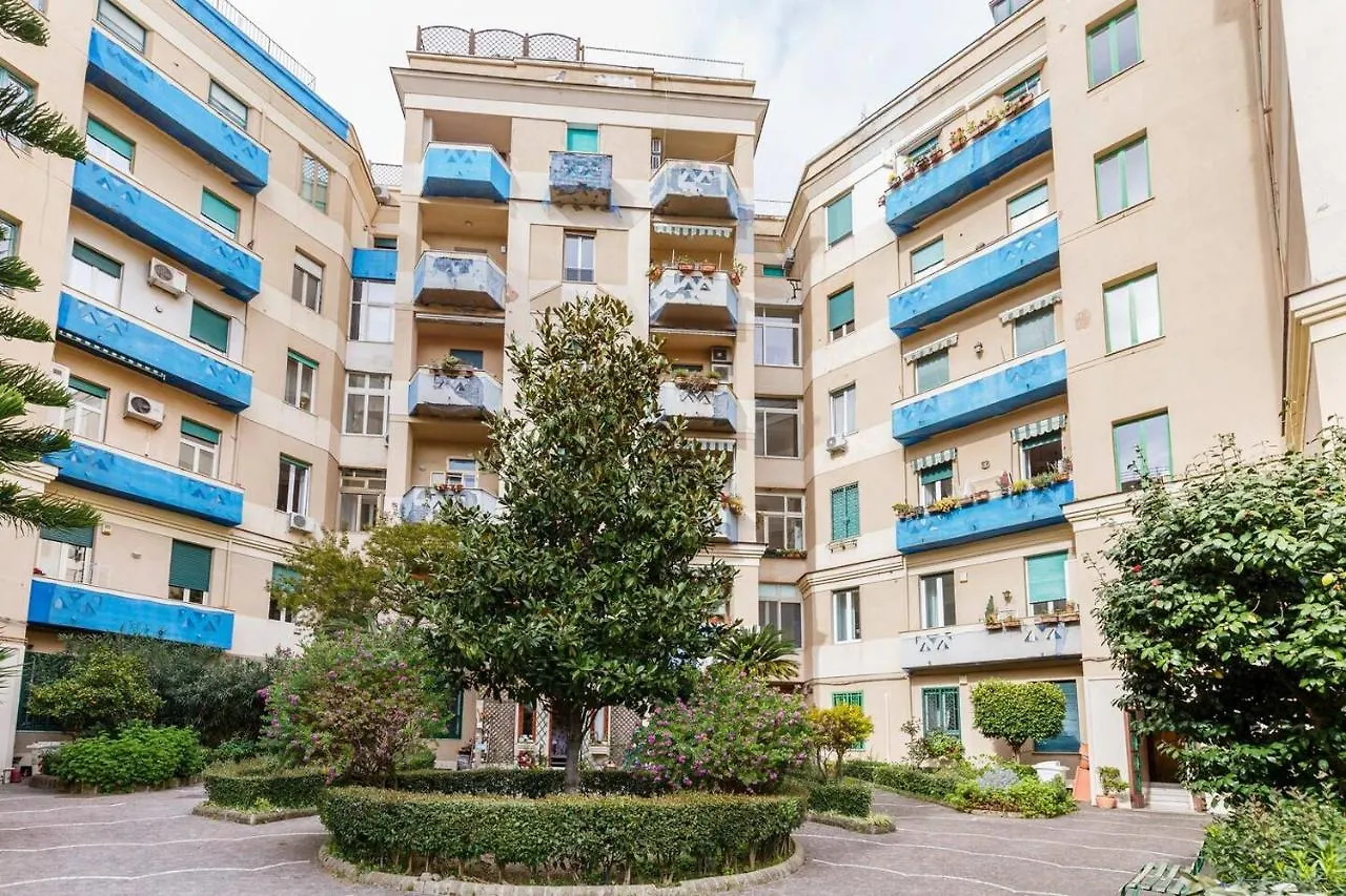 ** Oda ve Kahvaltı B&B Don Mimi Napoli İtalya